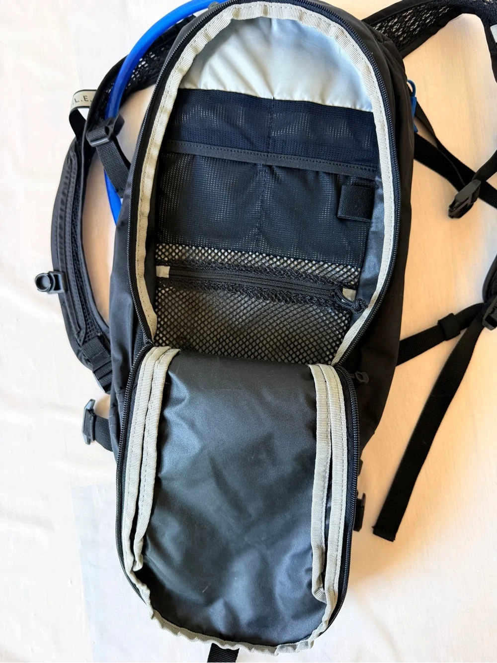 CamelBak MULE Hydration Pack Backpack Black 3L Crux MTB Hiking Bag⁠ 12L